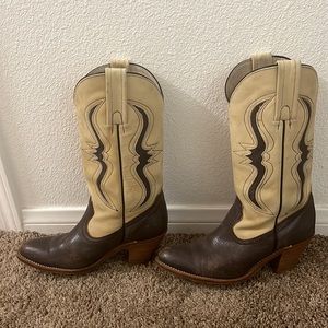 Frye cowgirl boots size 8